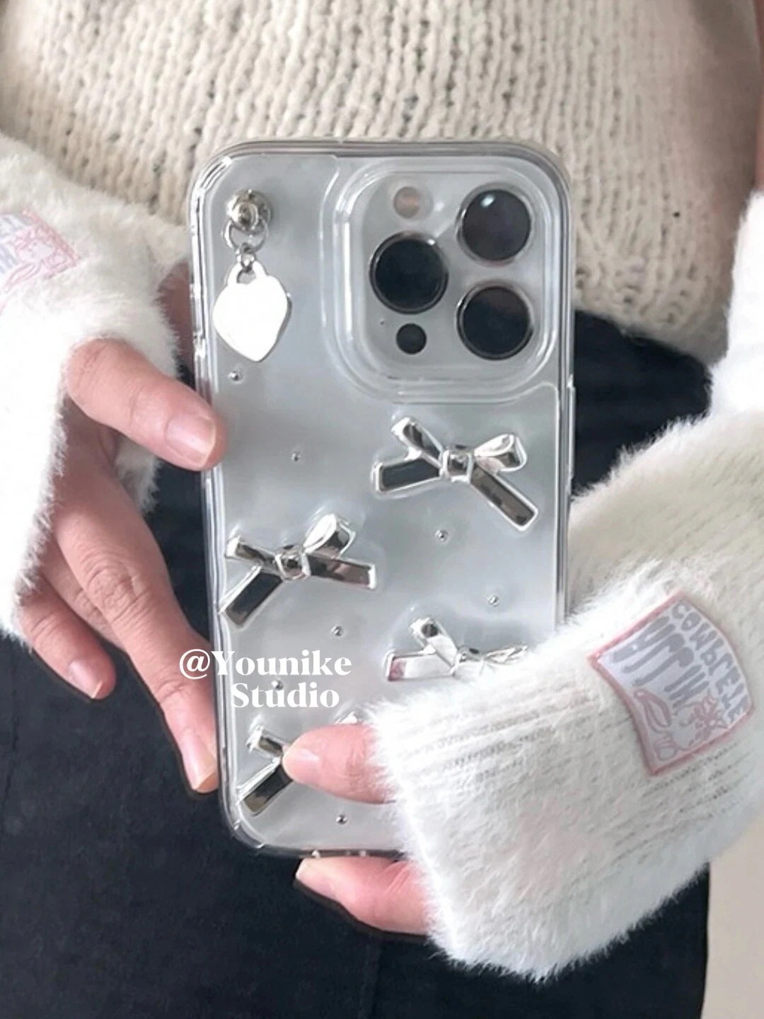 【1つ買うと1つ】韓国インスタイルニッチ甘くて新鮮なシルバー立体リボンiphoe15po14pomax Apple 1311携帯電話ケース保護カバー