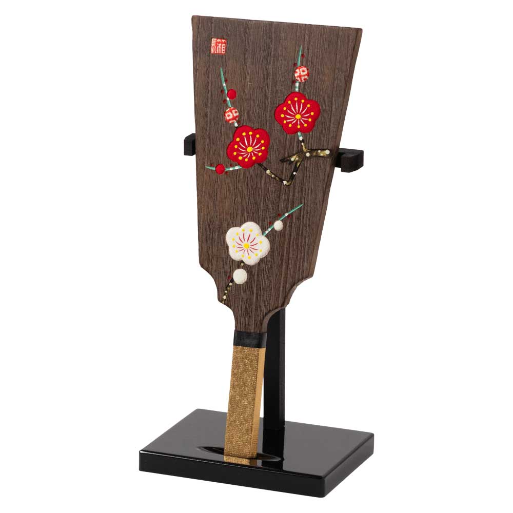 羽子板飾り・小　梅花　木目込み細工　スタンド付き　桐製・時代仕上　箱長の桐工芸品　正月飾り　Hagoita decoration of Paulownia Hakocho