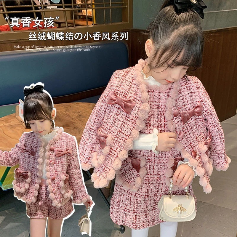 女の子の新しい2024年の甘い気質の小さな香りのスーツの冬の外国人スタイルのかわいいシニアの女の子の大きな男の子のコートのファッション