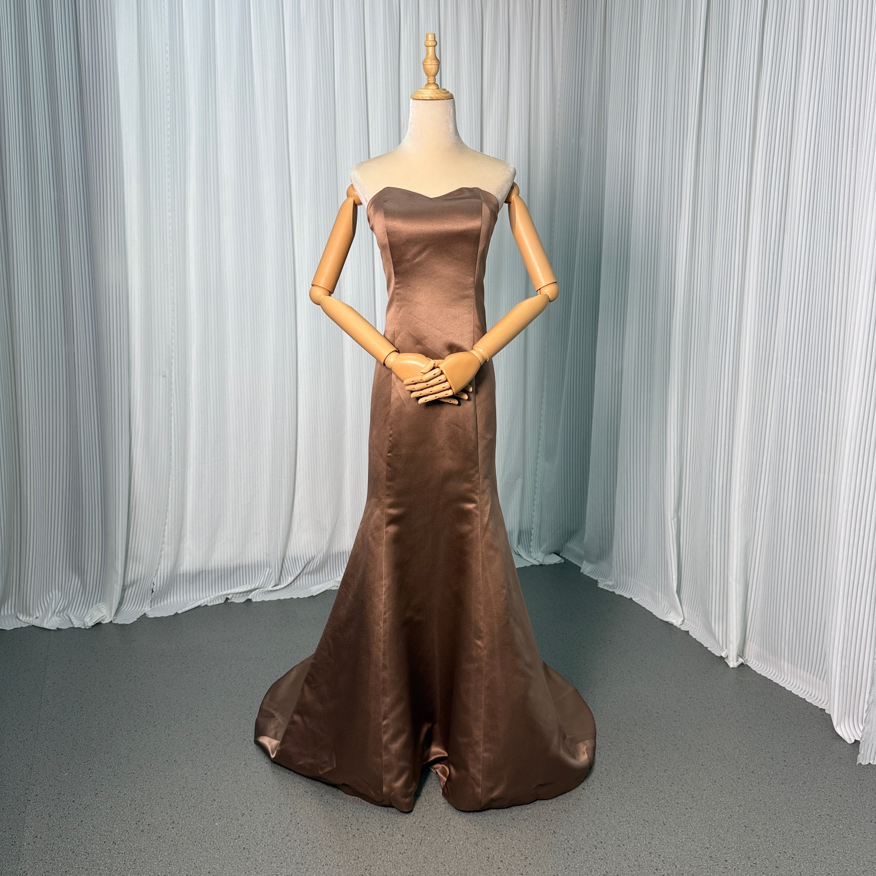 パーティードレス ブラウン マーメイドライン ベアトップ ファスナー エレガント 発表会