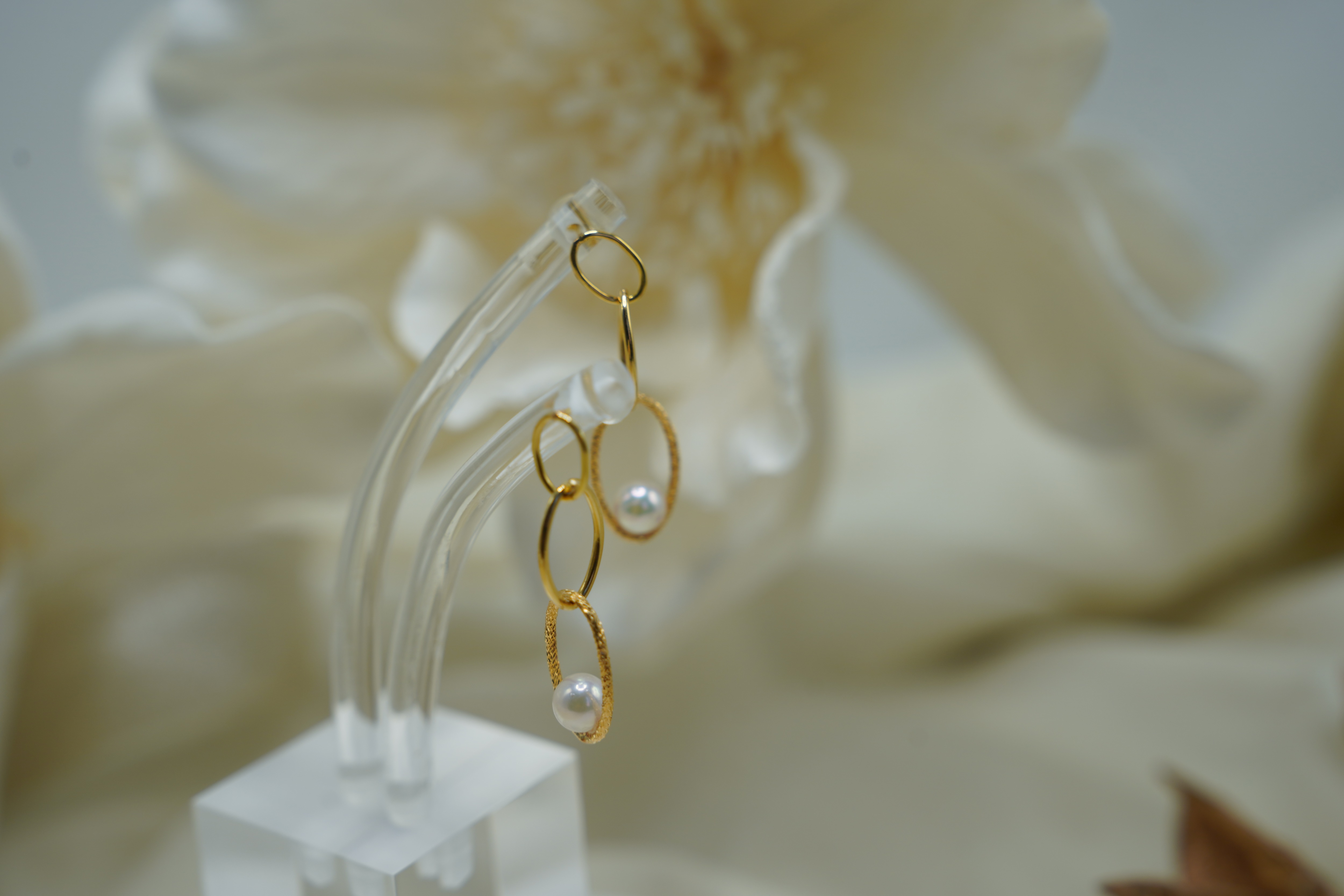 新品　K18YG　アコヤ　パール ピアス　5.5ミリ　　レディース　上品　オシャレ　あこやパール【E4552306130045】 26,950円