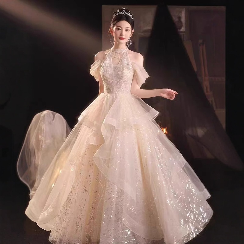 優美なイブニングドレス高級ニッチ成人式ホルターネック司会美術試験パフォーマンスエレガントなロングドレス