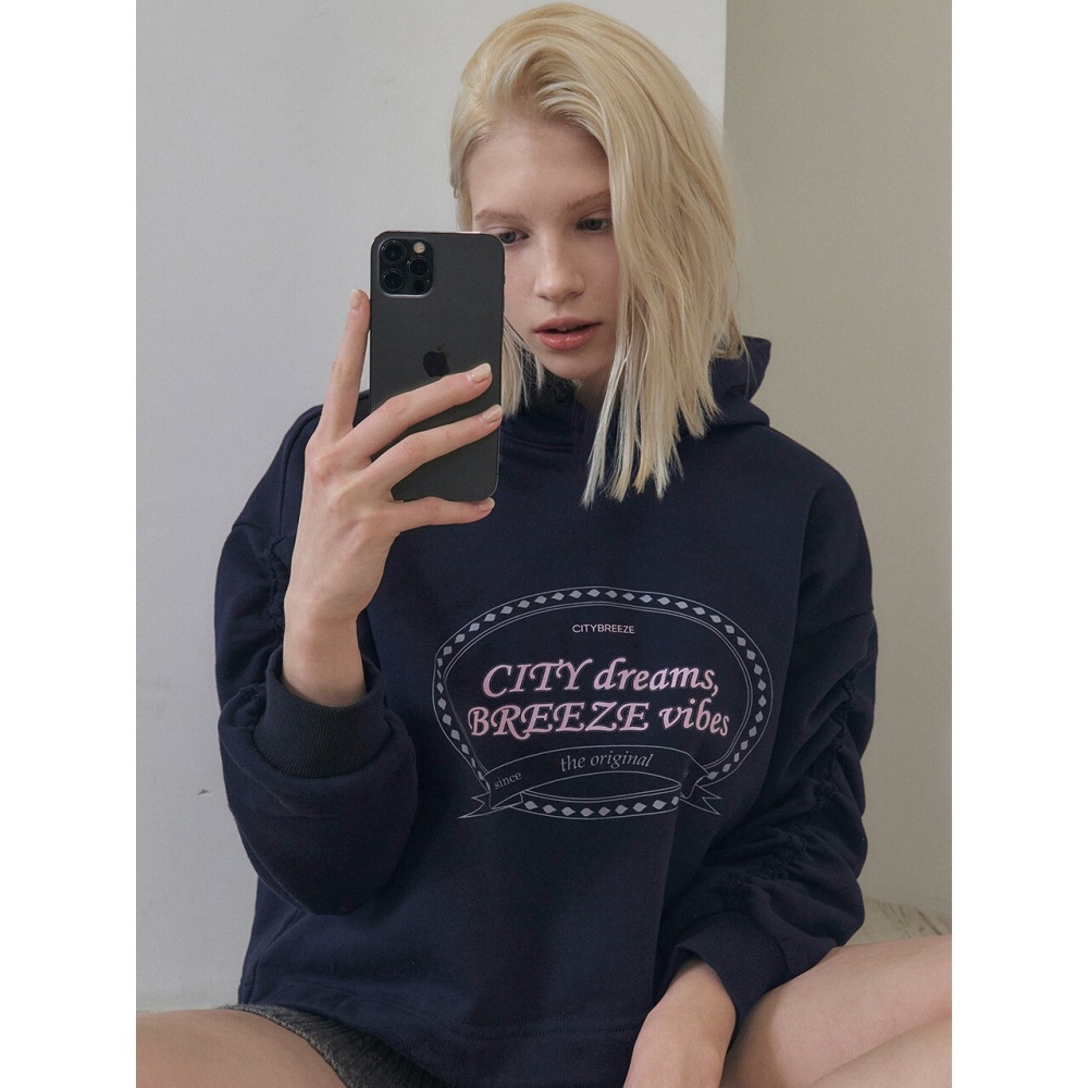 シティブリーズブリーズグラフィッククロップパーカーネイビー