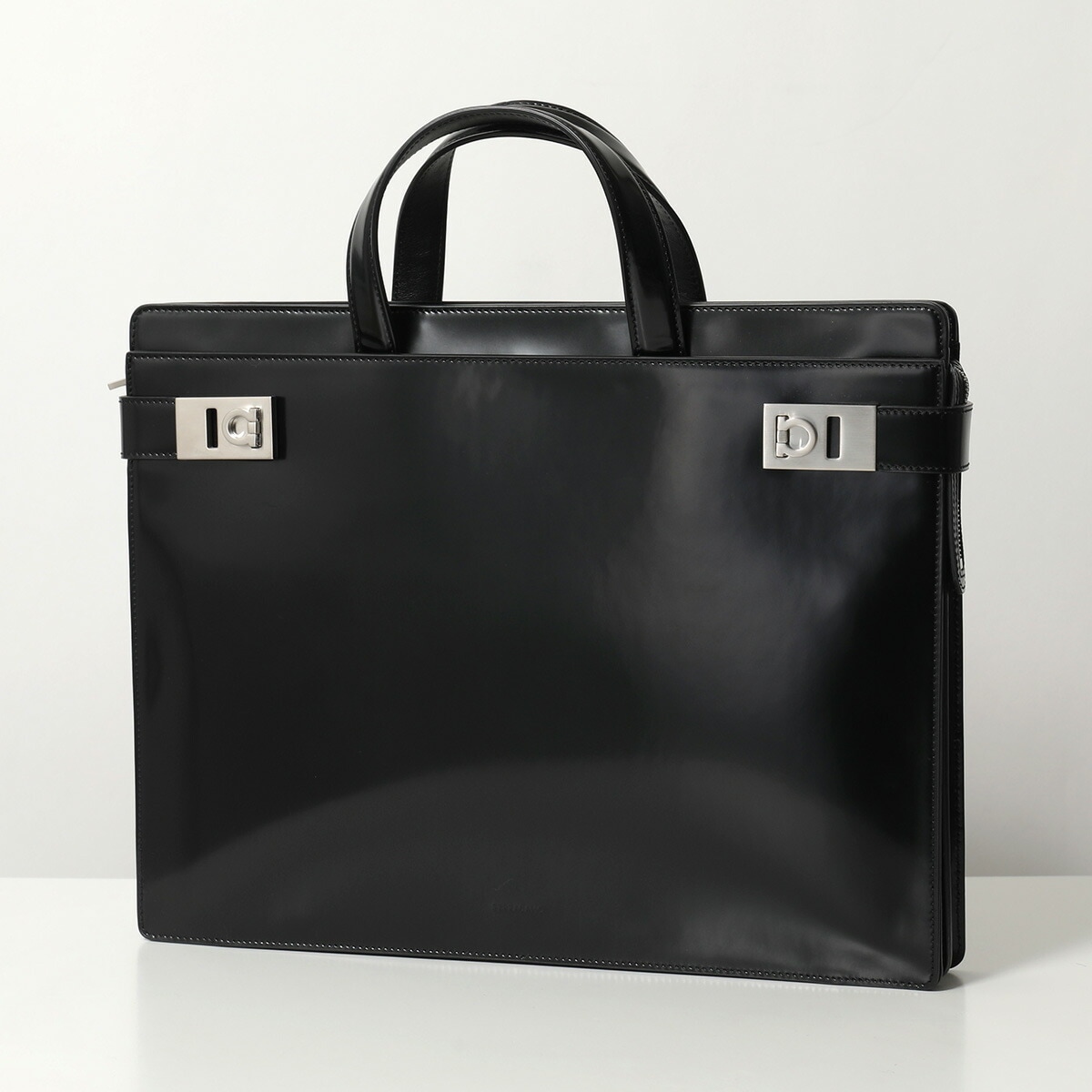 FERRAGAMO フェラガモ ブリーフケース 241258 763928 メンズ ガンチーニ エナメル パテントレザー ビジネスバッグ 鞄 NERO