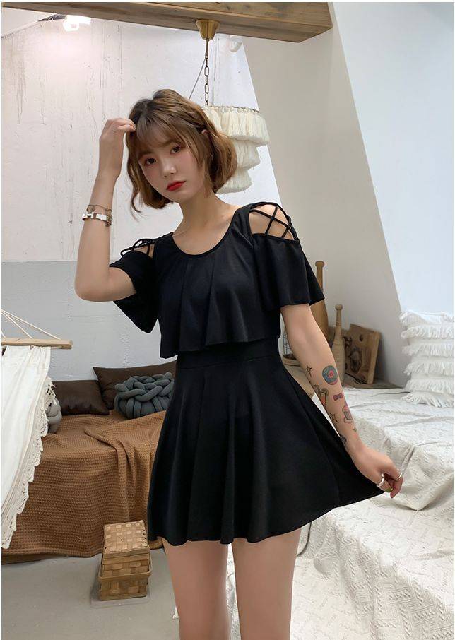 水着 スイムウェア ワンピース レディース 半袖 オフショルダー フレア パッド付き ブラック 無地 M L XL ハイウエスト 着痩せ かわいい カジュアル おしゃれ ガーリー 体型カバー リゾート