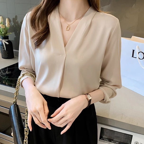レディース トップス シャツ 長袖 袖あり Vネック 襟なし シフォン 大人可愛い きれいめ シンプル 上品 おしゃれ かっこいい こなれ感 クール 主役級 フォーマル 無地 春 秋 授業参観 会議