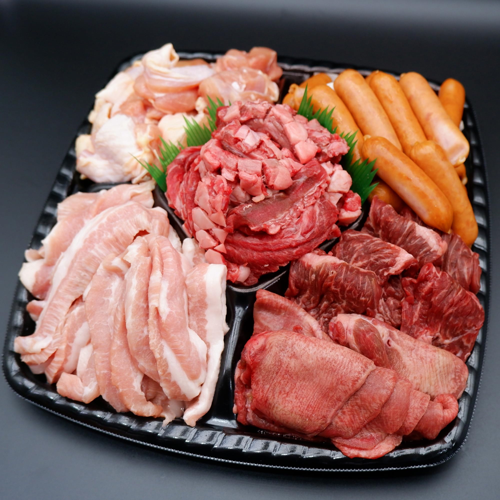 焼肉セット 1kg(約3~4人前) BBQ 大容量 焼き肉 やきにく バーベキュー 牛肉 BBQ キャンプ 焼肉 肉ギフト 誕生日 父の日 豚トロ 鶏モモ 牛タン カルビ ウインナー