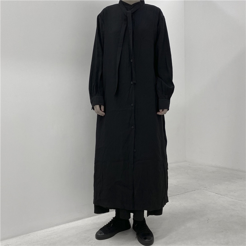 春の新しい女性の長袖シャツブラックスリムラージカジュアルシャツトレンドパーソナリティカジュアルブラックレトロカジュアルシャツルーズプラスサイズ