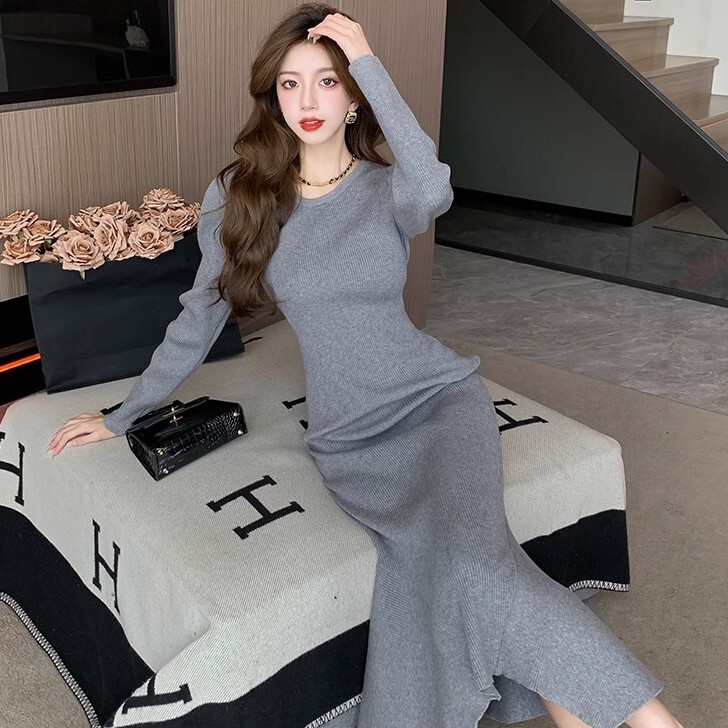 フレンチヘップバーンスタイル ロングニットドレス ワンピース 高級 ニッチ ロング丈 長袖 ニット かわいい 大人可愛い きれいめ カジュアル 大人 上品 おしゃれ お洒落 かっこいい 大人女子