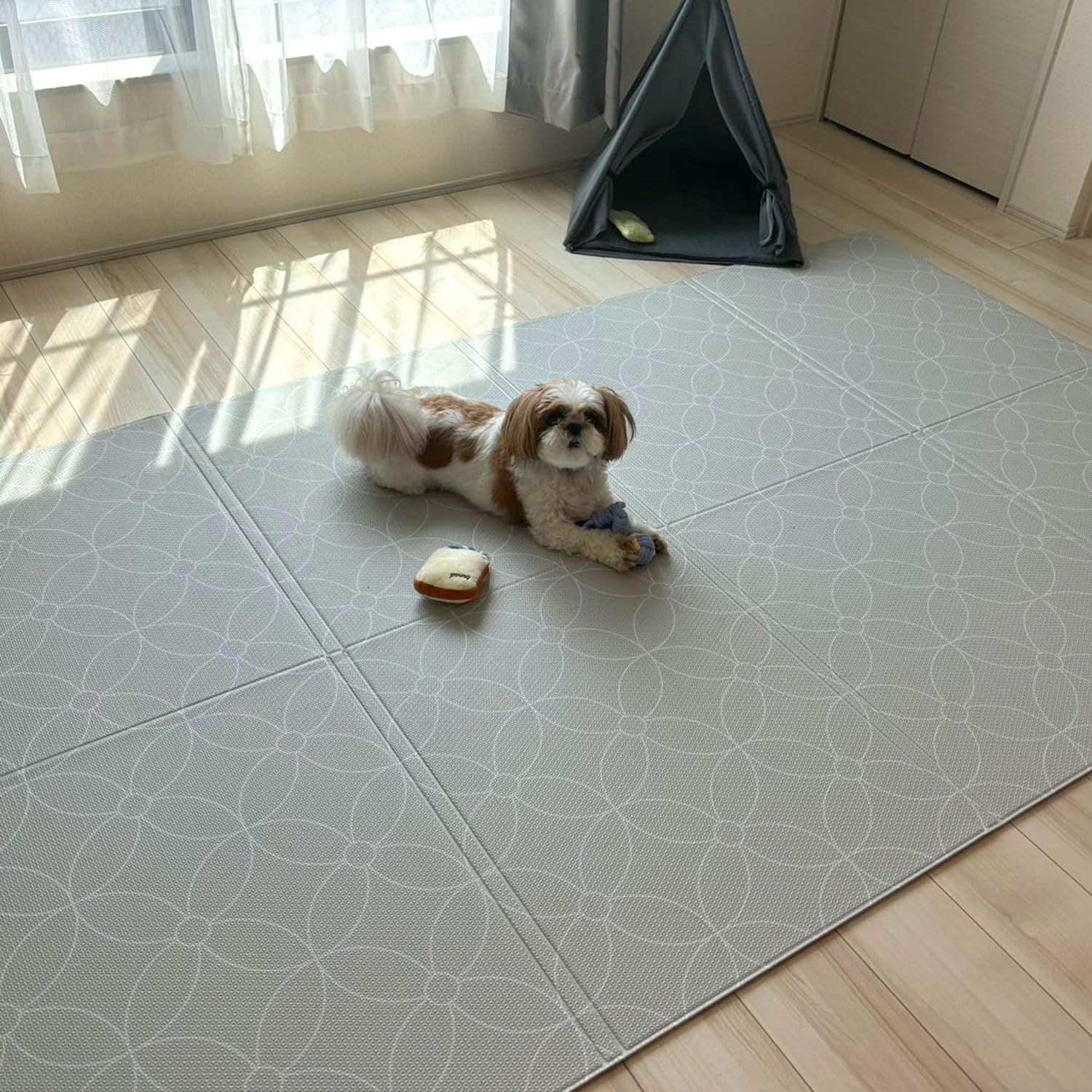 ペットマット 防水 PVC素材 折り畳み 大判 140×230cm カットできる 猫 犬用 国内抗菌検査実証&子供向け製品の品質検査実証 プレイマット フロアマット 床暖房対応 (ホワイトライン/Fl 7,973円