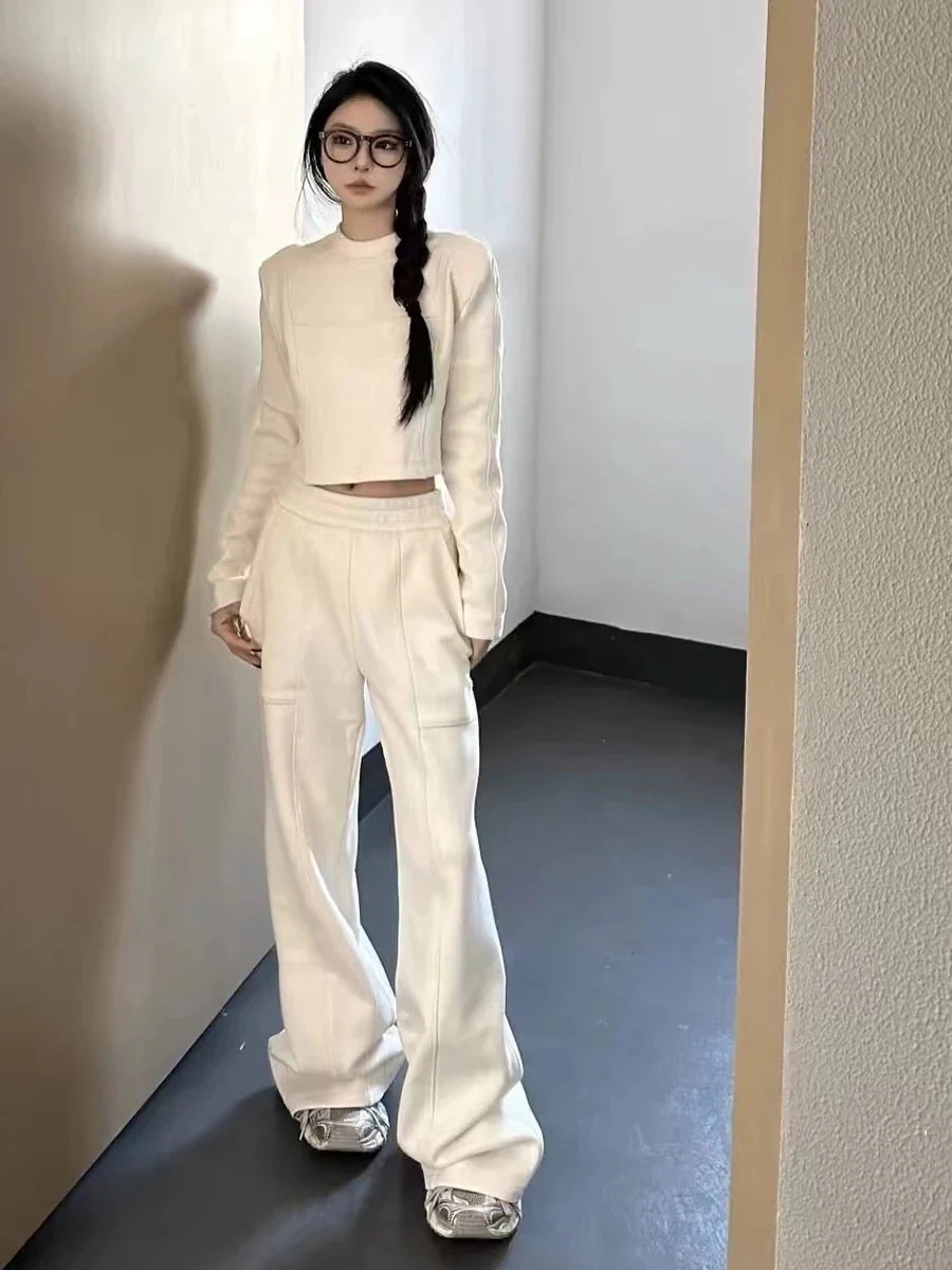 ツーピース・セッ ワイドパンツ 春と秋 ルーズ スポーツウェア セットアップ スウェット スウェット上下セットゆったり 【人気商品】涼しく楽ちんセットアップ韓国ファッション 快適 短い部分 カジュアル
