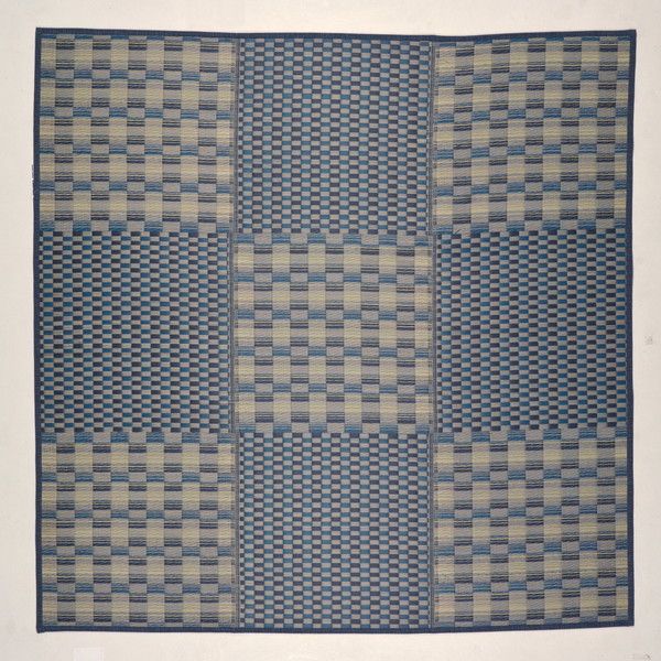 81948403 涼しさを感じられる和風な市松柄のい草ラグ キハチ 240240 ブルー メーカー直送