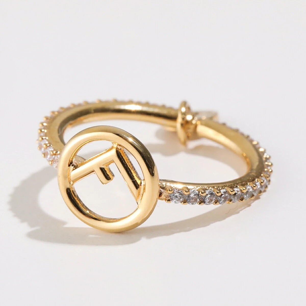 FENDI フェンディ リング F IS FENDI 8AG788 6DM レディース ロゴ クリスタル アクセサリー 指輪 カラー2色 8AG7886DMF089U