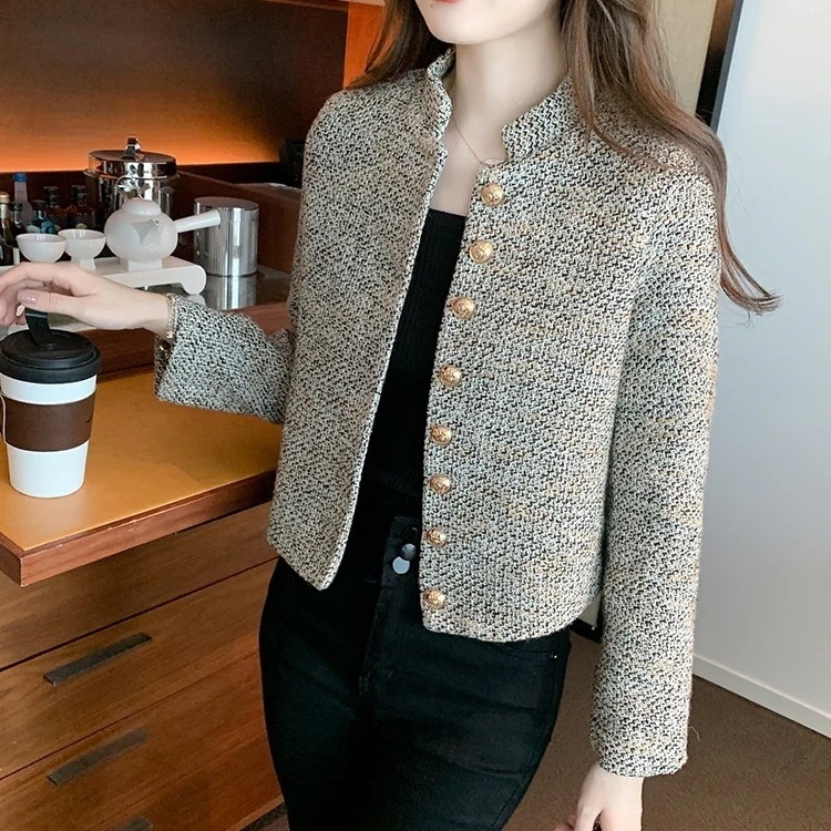 ツイードジャケット アウター ジャケット 上着 ショート ショート丈 半端丈 長袖 スタンドカラー スリム ストレート 前開き ボタン ツイード きれいめ シンプル 大人 上品 おしゃれ お洒落