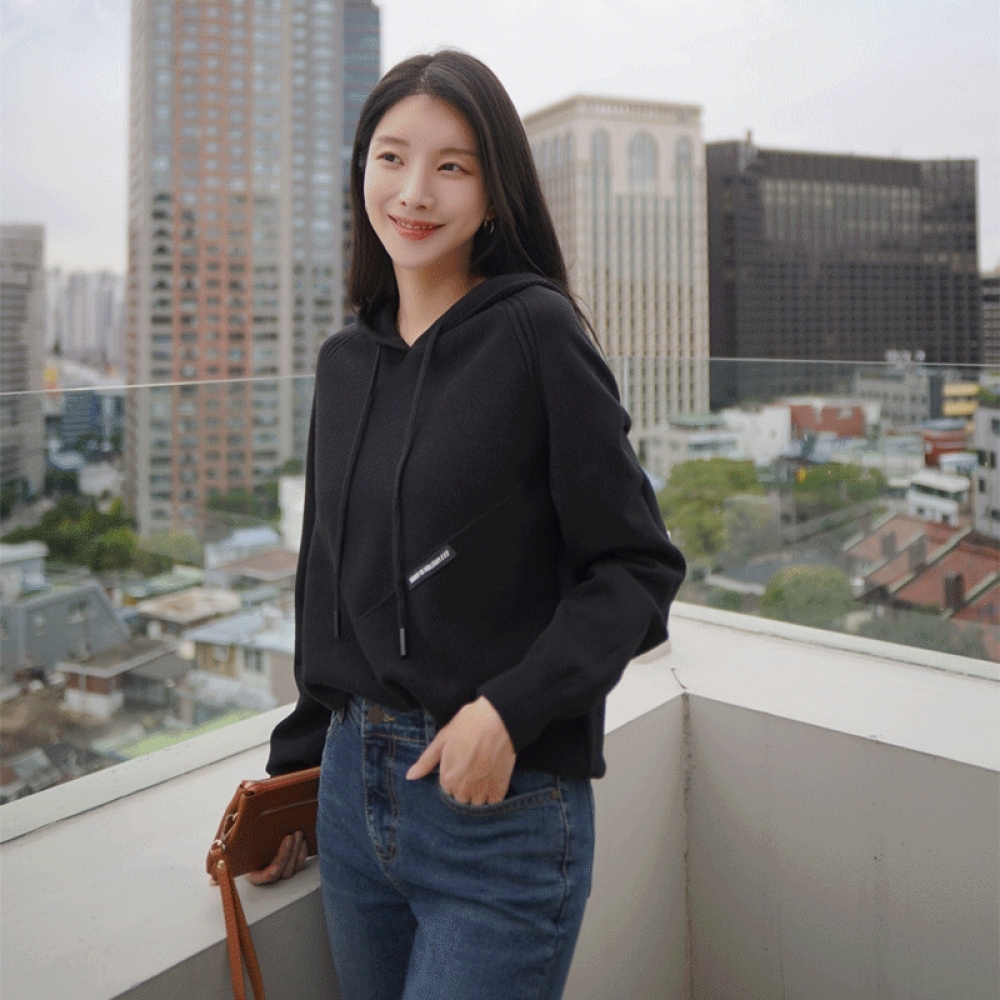 クリック＆ファニーザベルトンフーディー