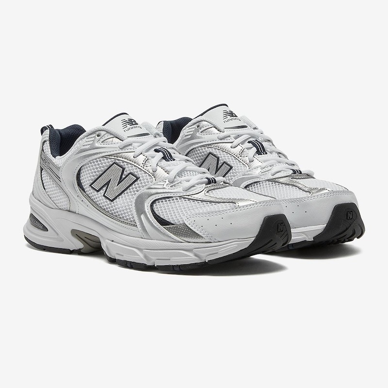 MR530SG韓国限定販売IU着用