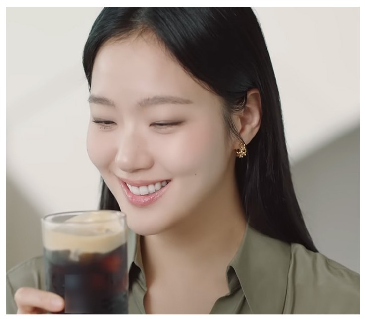 [キム·ゴウン / レッドベルベットイェリ / STAYC / ルセラフィム / コン·スンヨン / パク·ボヨン 着用]モダン ミニ チェーン リング イヤリング 3Color 韓国芸能人協賛人気ブ