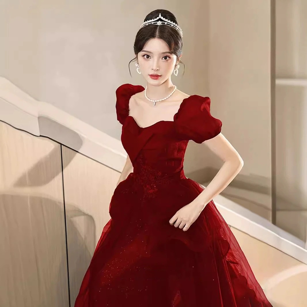 トーストウェア花嫁 2024 新しいレッド結婚式婚約イブニングドレススカートニッチサマープリンセススタイル