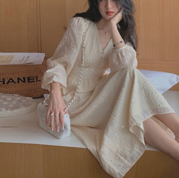 ワンピース デート かわいい 大人可愛い きれいめ シンプル カジュアル 大人 上品 おしゃれ Vネック パールボタン スパンコール アプリコット ロング丈 長袖 主役級 エレガント パーティー 韓国