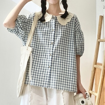 トップス シャツ 5分袖 ボリューム袖 前開き ボタン ミディアム丈 可愛い かわいい 大人可愛い きれいめ シンプル 上品 レトロ おしゃれ かっこいい カジュアル こなれ感 個性的 主役級