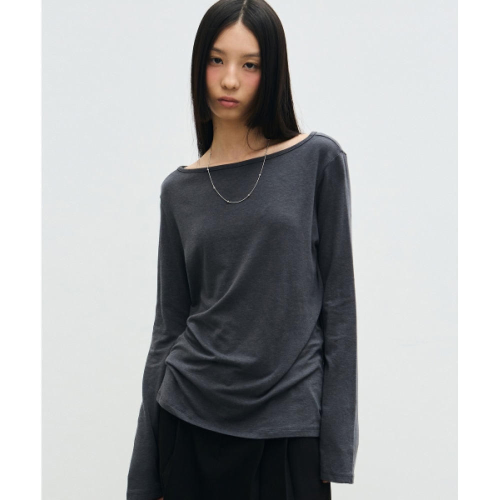 NICK&NICOLE エッセンシャルボートネックトップ_チャコール