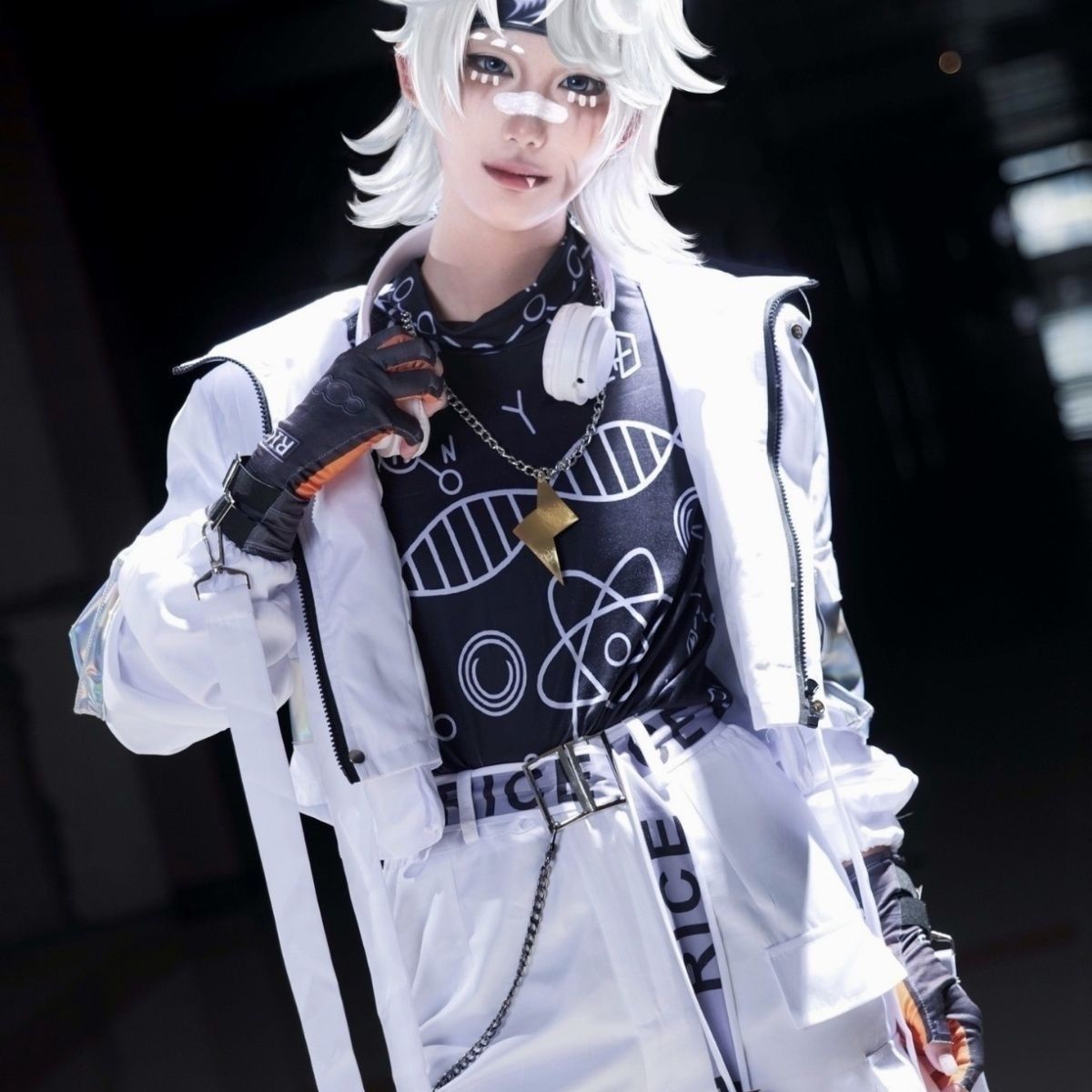 ゲーム第五人格cos囚人小黄鴨アニメコスプレ第二連動奇珍ファッション 5,301円