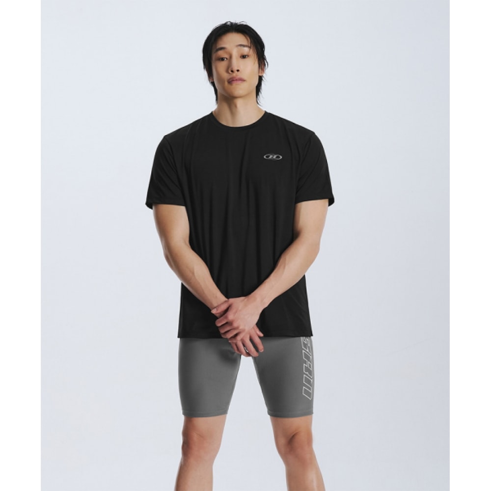 ボーン・トゥ・ウィンシンボル B クイックドライ Tシャツ [ブラック]