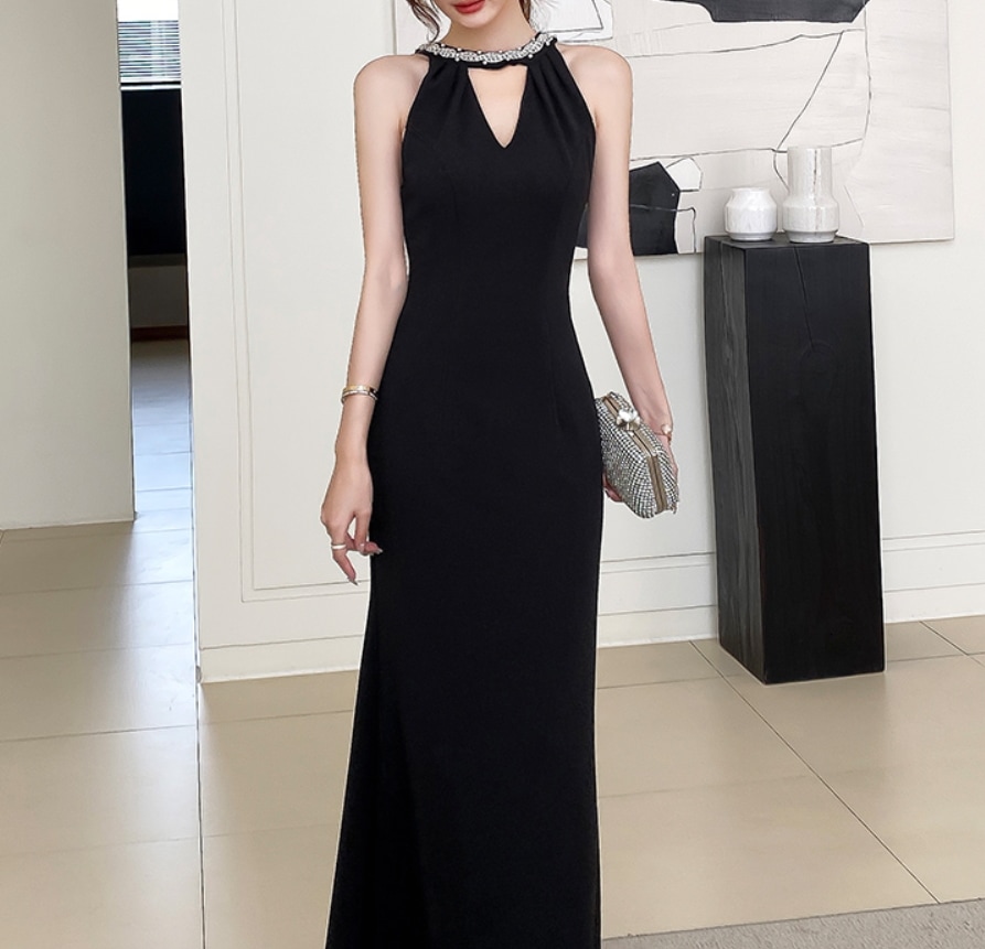 パール ワンピース ワンピドレス マキシ マキシ丈 袖なし ノースリーブ ラウンドネック 襟なし タイト 細身 ストレート Iライン スマート ファスナー ハイウエスト 薄手 かわいい 大人可愛い