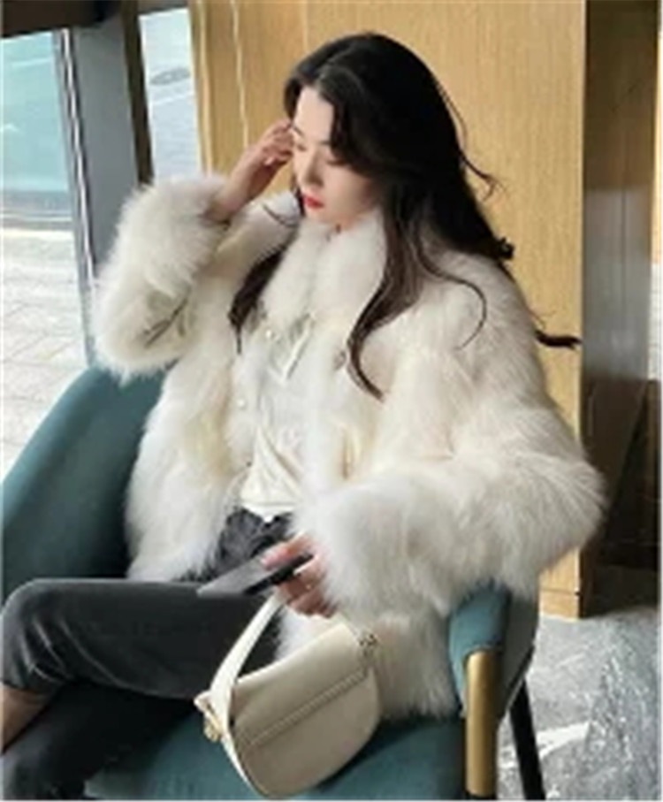 ふわふわコート エコファー 秋 冬 レディース アウター フェイクファー もこもこコート ボアコート おしゃれ コート 大人 上品 トレンド 暖かい 防寒 ファッション 8,118円