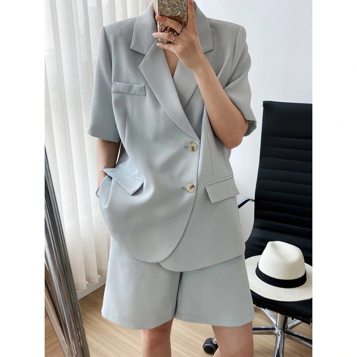 【1点ご購入 で10点プレゼントいたします】薄手の半袖ブレザー女性+ブレザーパンツスーツカジュアルゆったりスーツ2着