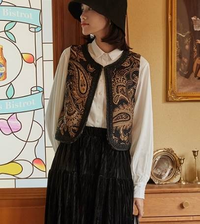 レディース トップス ベスト ショート 袖なし ノースリーブ 刺繍 前開き 異国風 ジャガード カジュアル おしゃれ かっこいい レトロ エスニック メンズライク ボーイッシュ ルーズ 個性的 クール