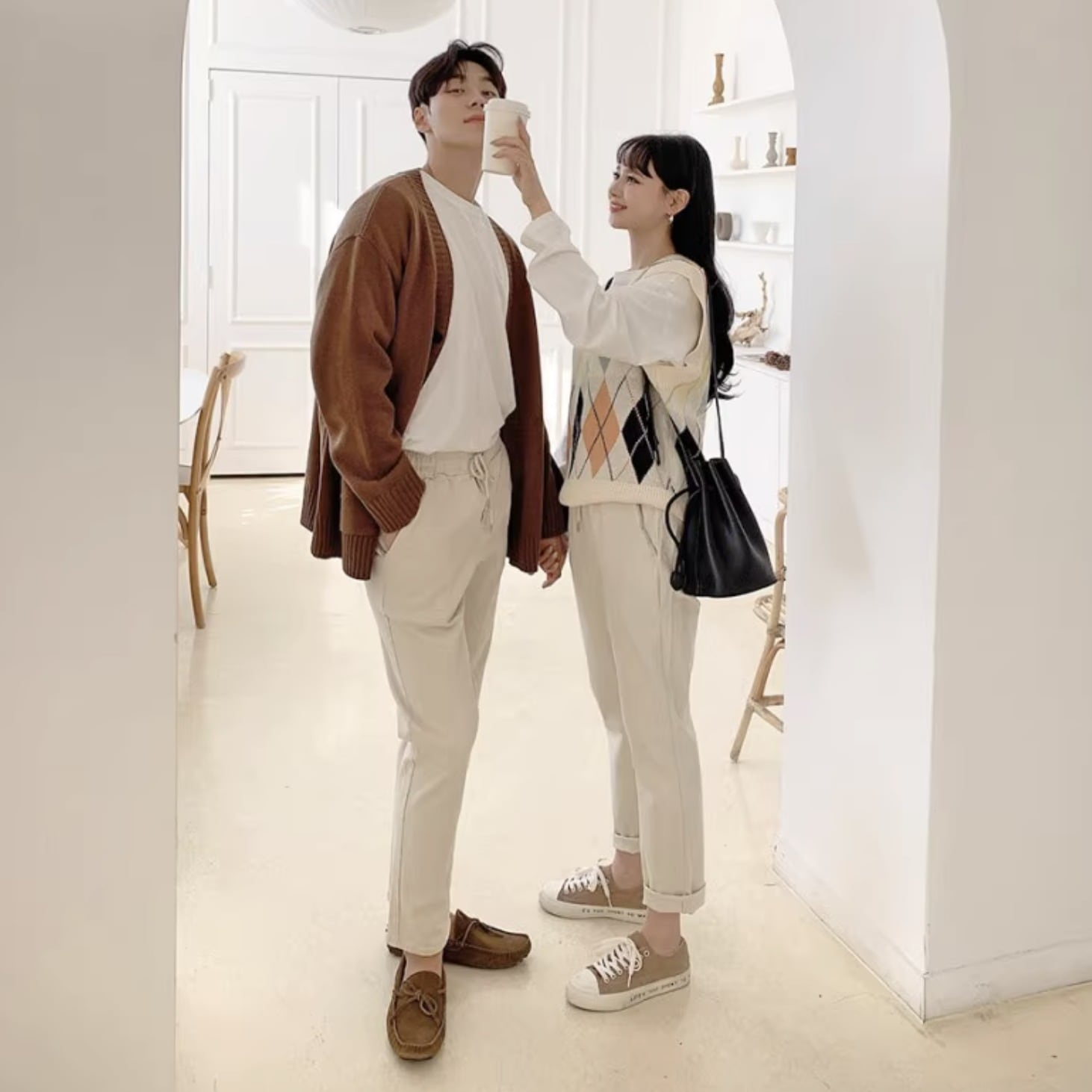レディース パンツ ボトムス カジュアルパンツ カラーパンツ ウエストゴム かわいい 大人可愛い シンプル カジュアル おしゃれ かっこいい こなれ感 ラフ マニッシュ ボーイッシュ カレッジ風