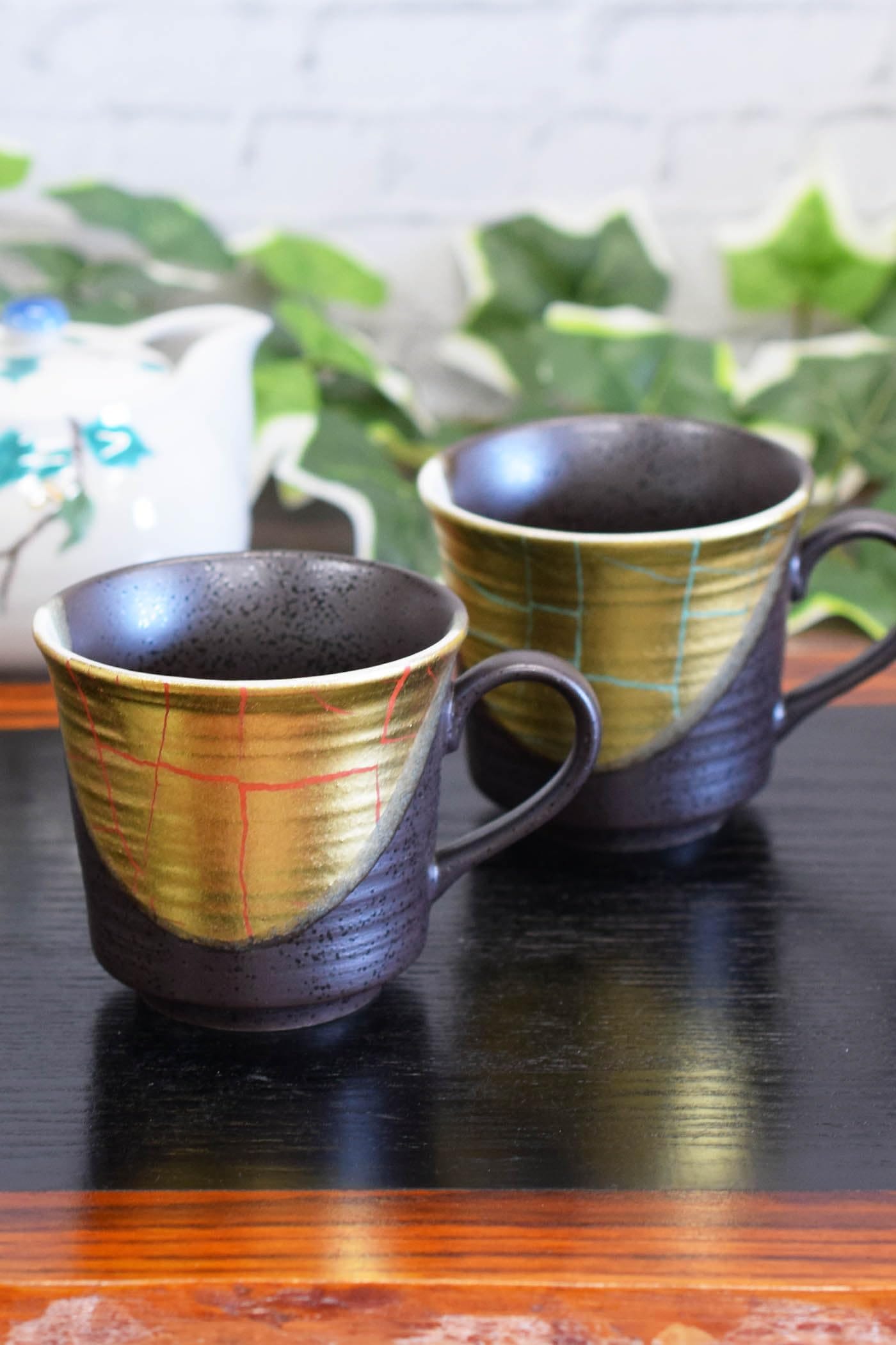 和座の蔵 おしゃれ コーヒーマグ 九谷焼 マグカップ ペア セット 金箔彩 陶器 高級 ブランド 食器 日本製 結婚祝い 還暦祝い 古希祝い 喜寿祝い 母の日 父の日 敬老の日 プレゼント ギフト