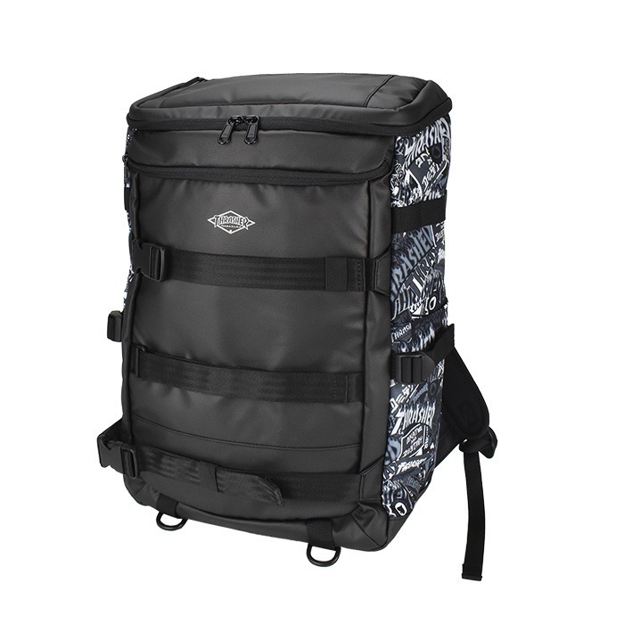 バックパック 黒リュック リュックサック 撥水加工 デイパック 旅行 普段使い スポーティー スケターブランド シンプル ブラック 黒 ネーム スポーツ 部活 ジム リュック 泊り