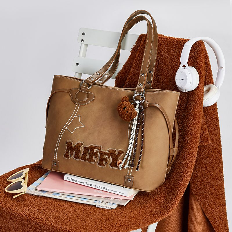 ミッフィー2024レトロつや消しバッグ大容量カジュアル百合高級新型斜めショルダーバッグ通勤シングル肩トート