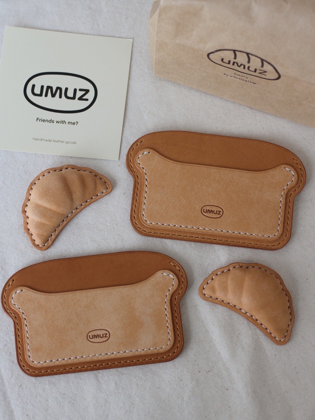 【UMUZ】食パンカードケース／ベジタブルタンニン牛革 カードウォレット