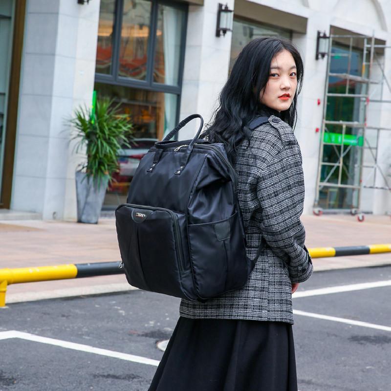 おしゃれな冬服を厳選ソフトキャリーバッグリュック リュックになる キャリー 機内持ち込み レディース キャスター付きリュックリュックサック　マザーズバッグ 短期旅行カバン ４輪