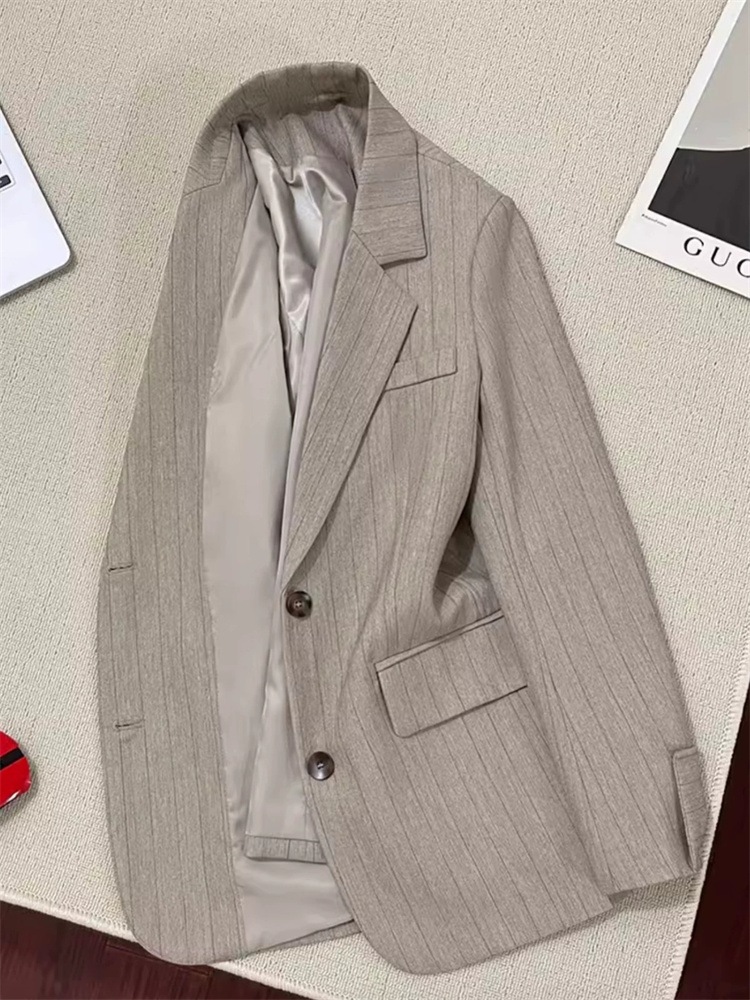 早い者勝ち 春のストライプ シンプルジャケット