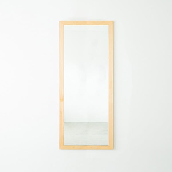 幅広枠ウォールミラー(54×130)(ナチュラル) 天然木 姿見鏡 ワイド 高級感 木製 飛散防止加工 壁掛け 北欧風 ヴィンテージ 韓国インテリア 玄関 トイレ 洗面... 19,252円