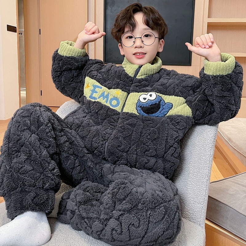 3層の綿入れを挟んだ寝着の男の子用パジャマ冬の厚手サンゴ絨毯の男の子の中の大きい子供用アニメセサミストリートセット