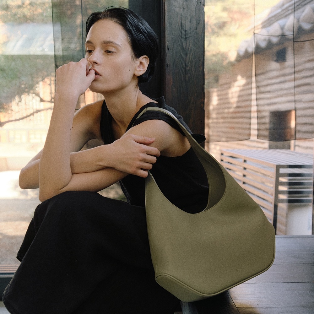 ローソウル [29CM限定] アークホーボーバッグ_2色