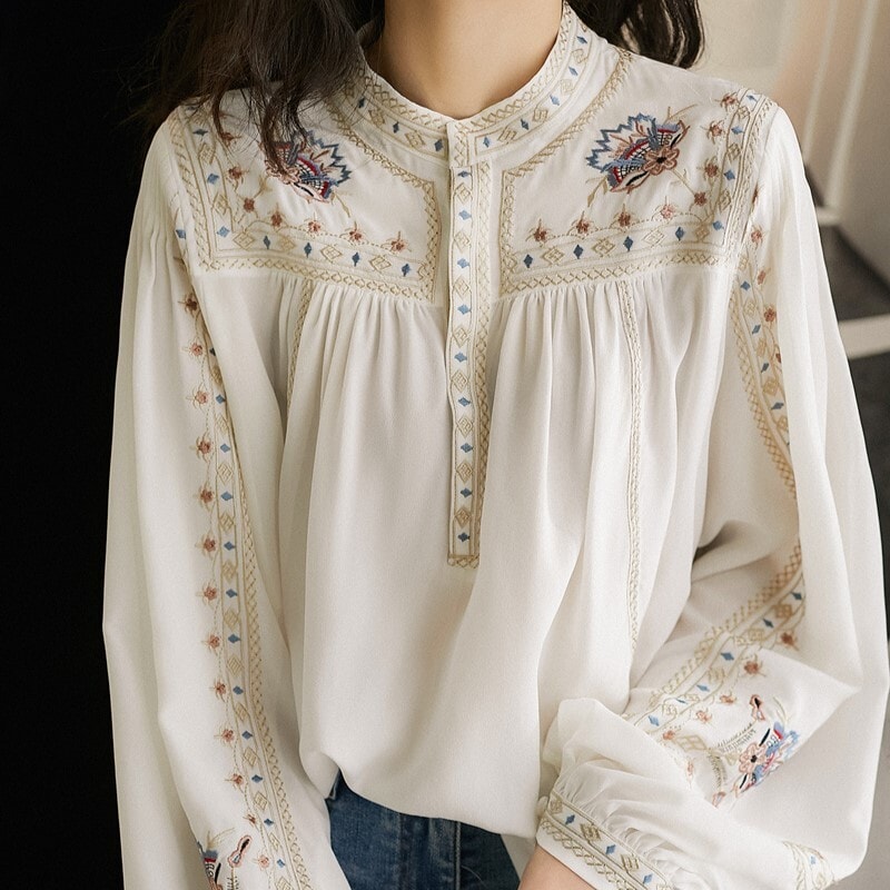 トップス シャツ ブラウス 長袖 ボリューム袖 スタンドカラー ワイド Aライン スマート 刺繍 かわいい 大人可愛い きれいめ カジュアル 大人 上品 おしゃれ お洒落 かっこいい レトロ アジアン