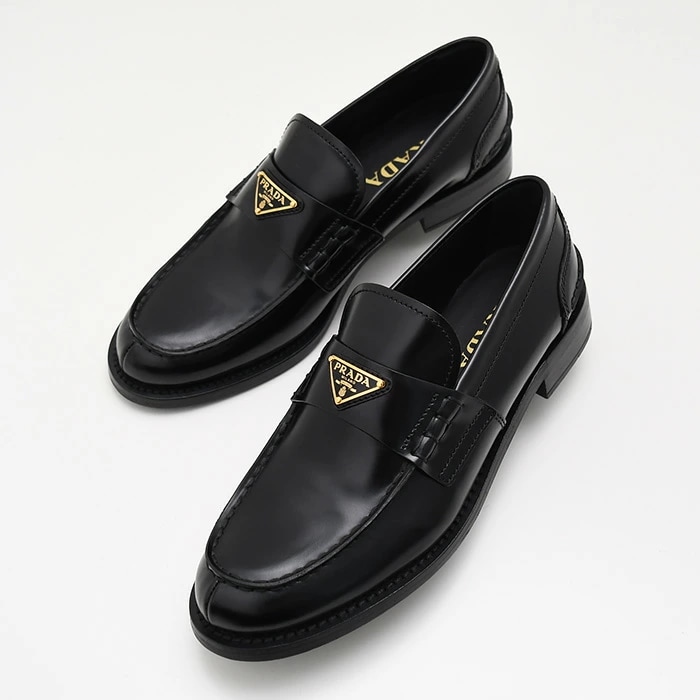 シューズ 靴 ブラッシュド レザー ローファー 1D813N 055 レディース ブラック トライアングルロゴ ゴールド ドレスシューズ