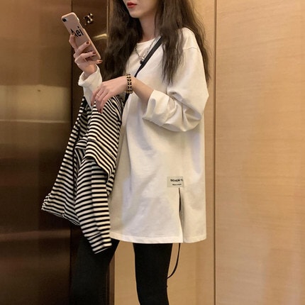 トップス デート Tシャツ カットソー 袖あり 長袖 かわいい 大人可愛い きれいめ シンプル カジュアル 大人 上品 おしゃれ お洒落 主役級 存在感 春 秋 10代 20代 30代 レディース