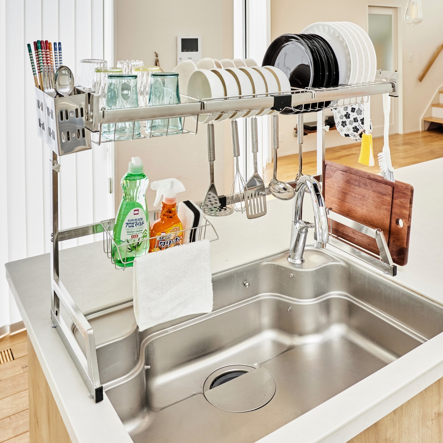 AOITRADE 水切りラック シンク上 幅52-87cm 【シンク周りがスッキリ・縦横に伸縮】 ステンレス 調整可能 大容量 滑り止め 省スペース キッチン 台所 食器 収納 水切りかご キッチンラ