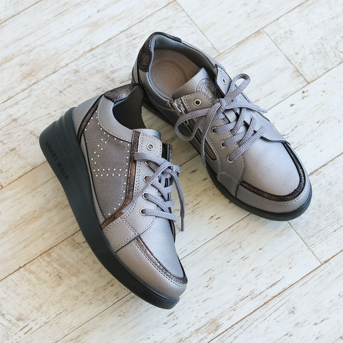 カジュアルシューズ レディース ツボ押し 凸凹インソール 足裏マッサージ 疲れにくい スニーカー 撥水 3003