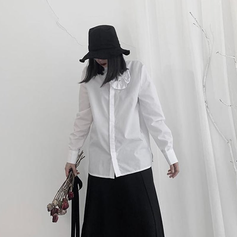 春の新作レディース長袖シャツカジュアルファッション無地シンプルスリムフラワーデザインシンプルカジュアルシャツトレンドレディース多用途シャツカジュアル