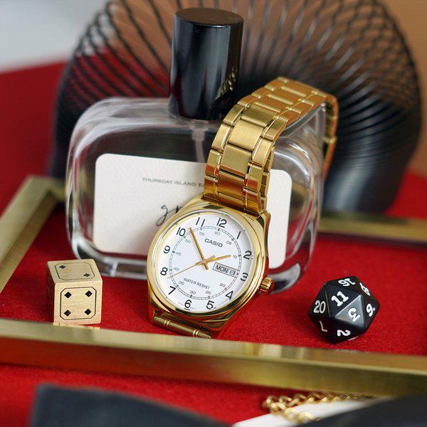 メタルゴールドアナログカジュアル腕時計 ホワイトゴールド