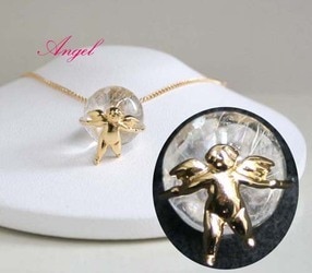 天使のペンダントネックレス