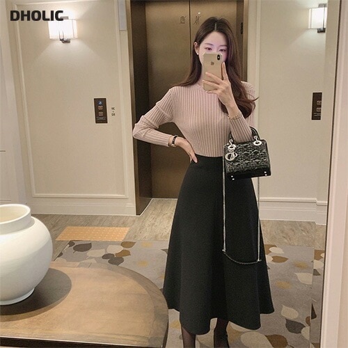 [メガ割りSALE]ラウンドスリムリブ長袖ニット 8,288円